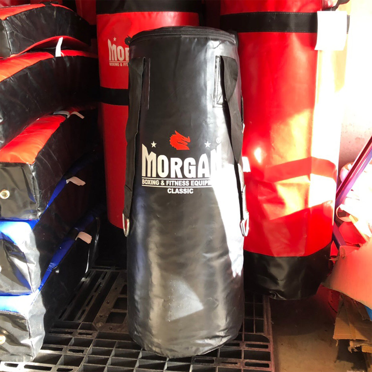 [Filled] MORGAN Short & Skinny Punch Bag